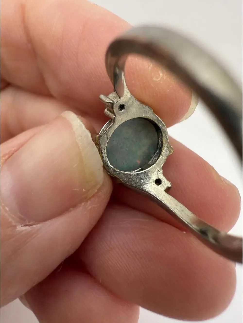 Silver Ring with Multicolor Opal-like Stone and Side Accents Size 7